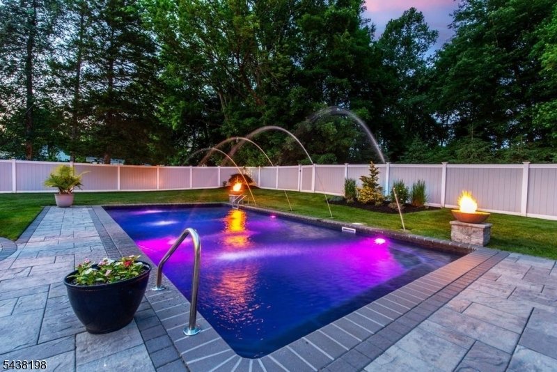 House in Montville, New Jersey, United States 4 - 18125475