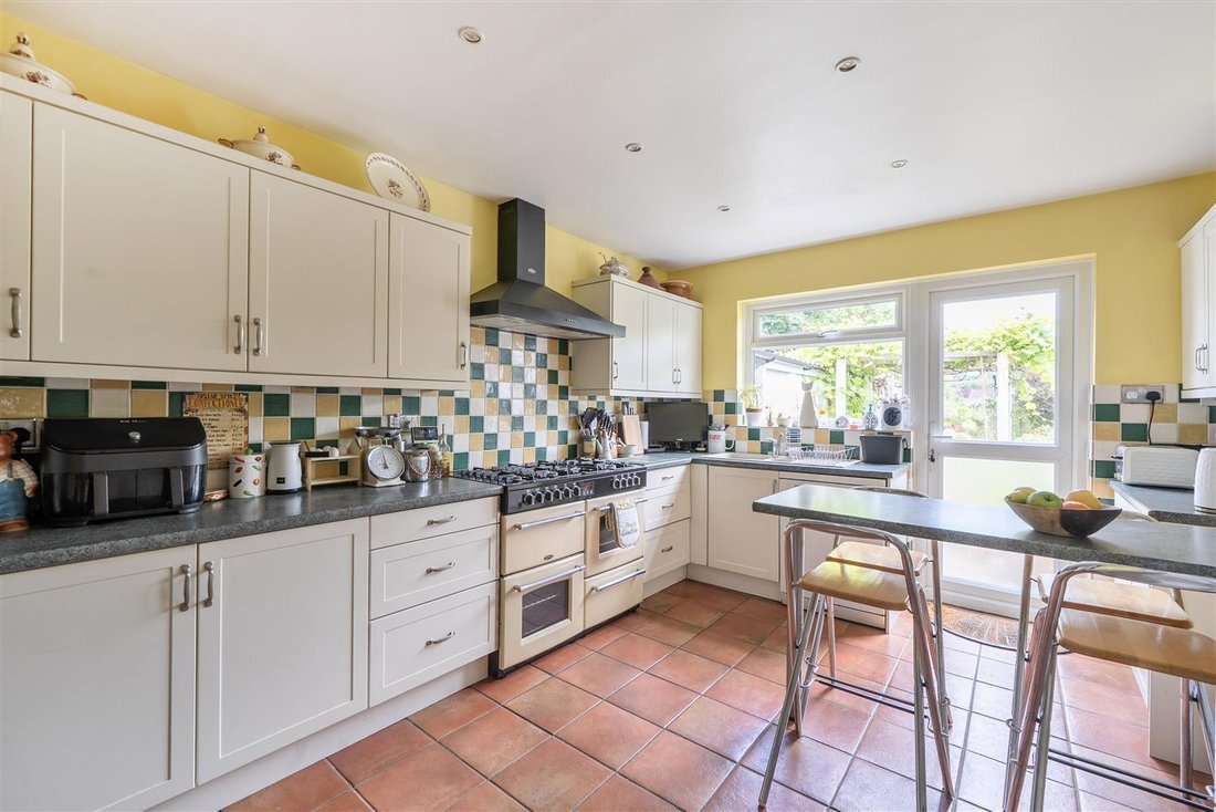 House in Nork, Reigate and Banstead, England 3 - 18125142