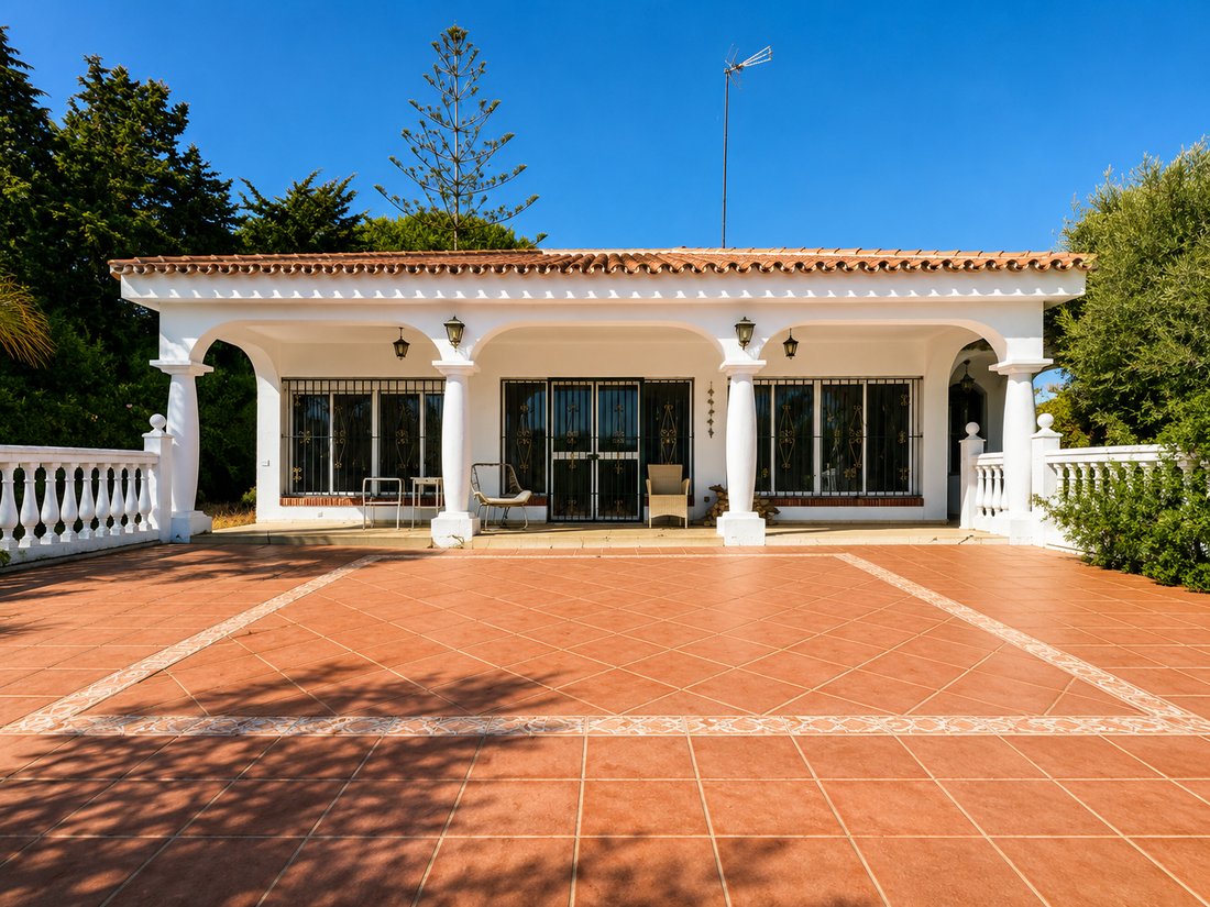 Villa in Estepona, Andalusia, Spain 1 - 18125198