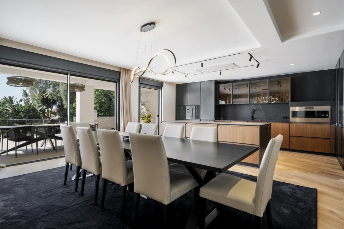 Villa in Marbella, Andalusia, Spain 4 - 18125039