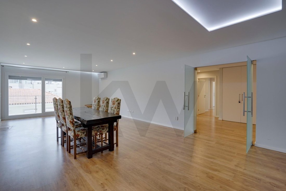 Apartment in Carnaxide e Queijas, Lisbon, Portugal 5 - 18125192