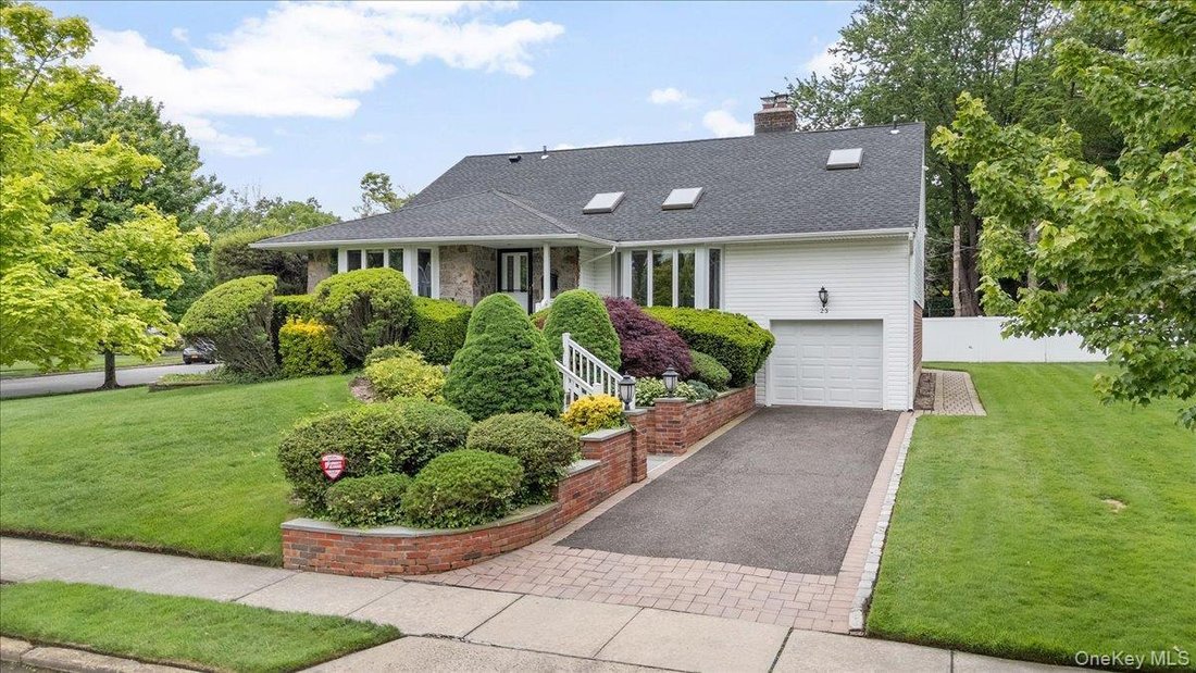 House in Jericho, New York, United States 1 - 18125426