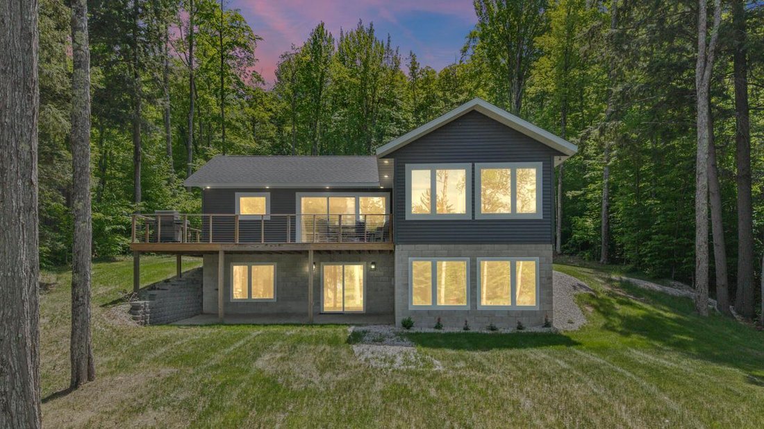 House in Abbotsford, Michigan, United States 4 - 18125156