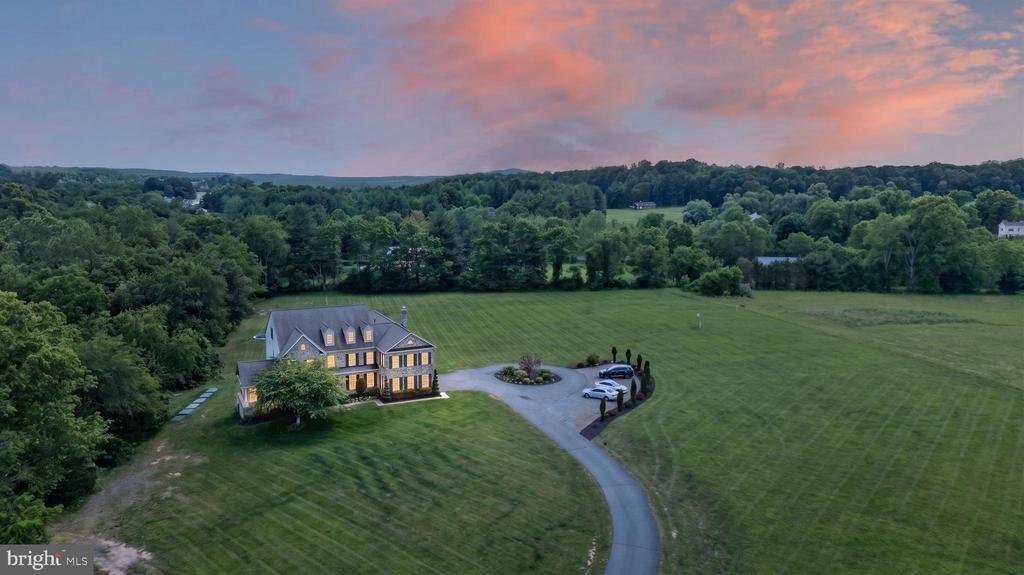 House in Leesburg, Virginia, United States 2 - 18125366