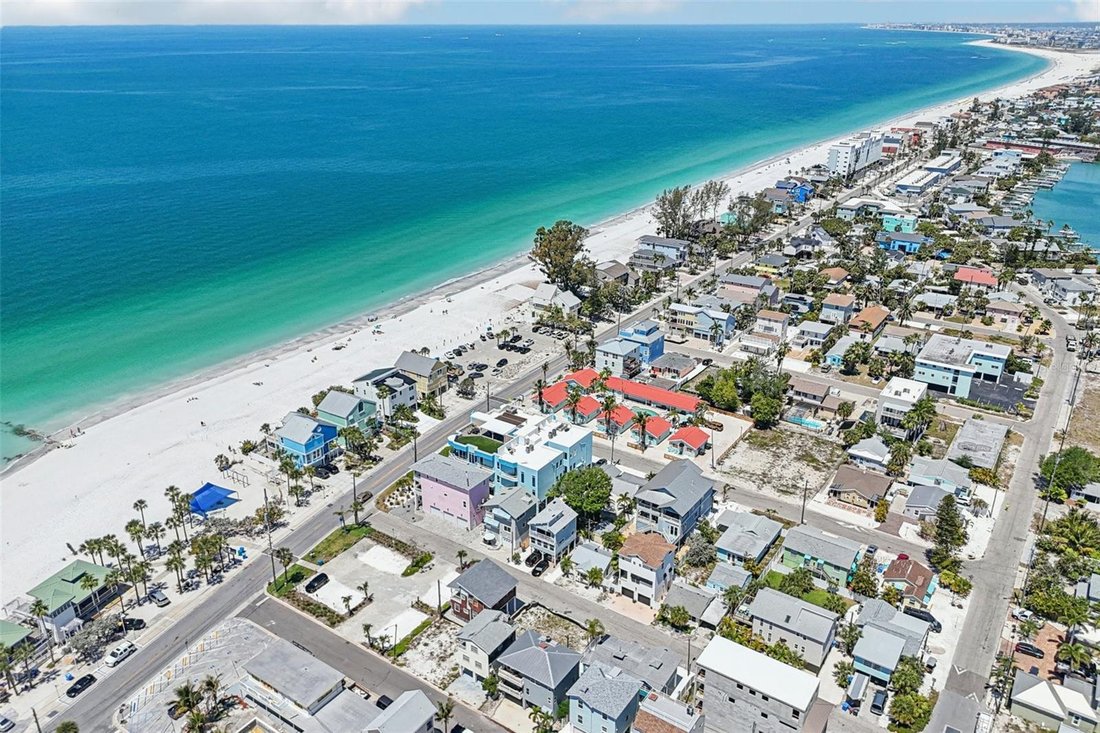 House in Treasure Island, Florida, United States 3 - 18125163