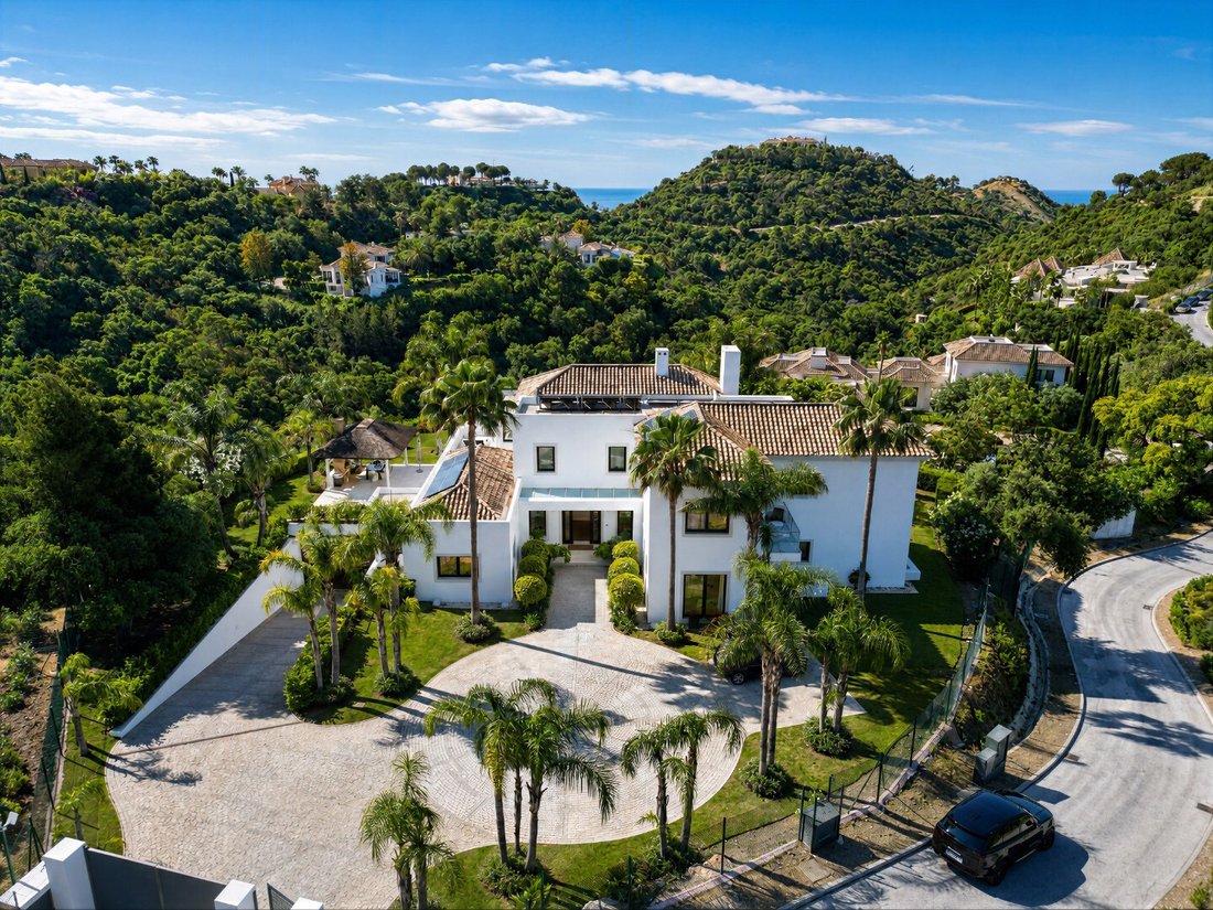 Villa in La Zagaleta, Benahavis, Andalusia 1 - 18125210