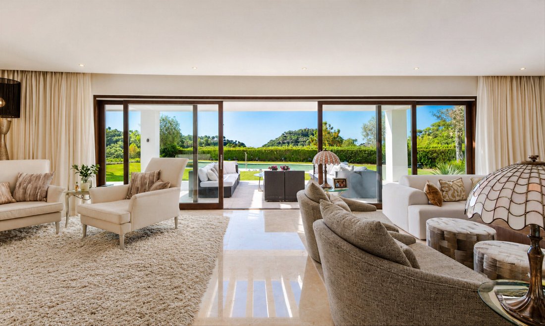 Villa in La Zagaleta, Benahavis, Andalusia 2 - 18125210