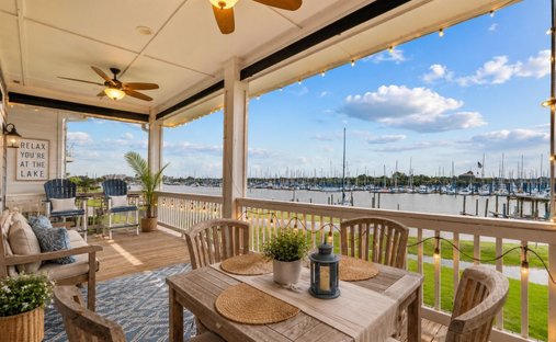 House in Clear Lake Shores, Texas, United States 1