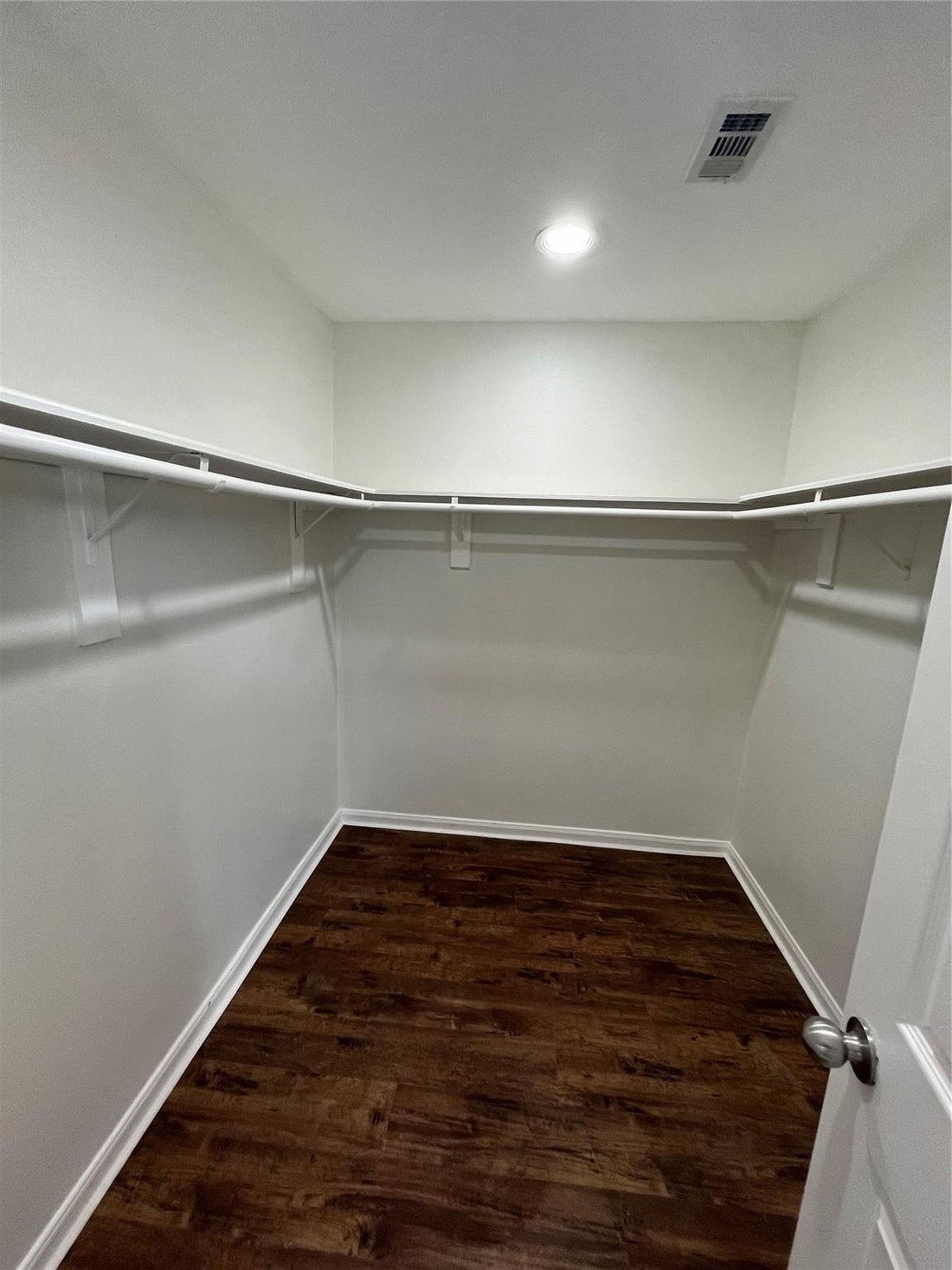 Houston, Texas, United States 5 - 18125313