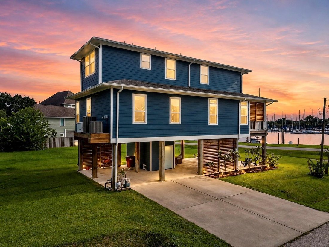 House in Clear Lake Shores, Texas, United States 1 - 18125282