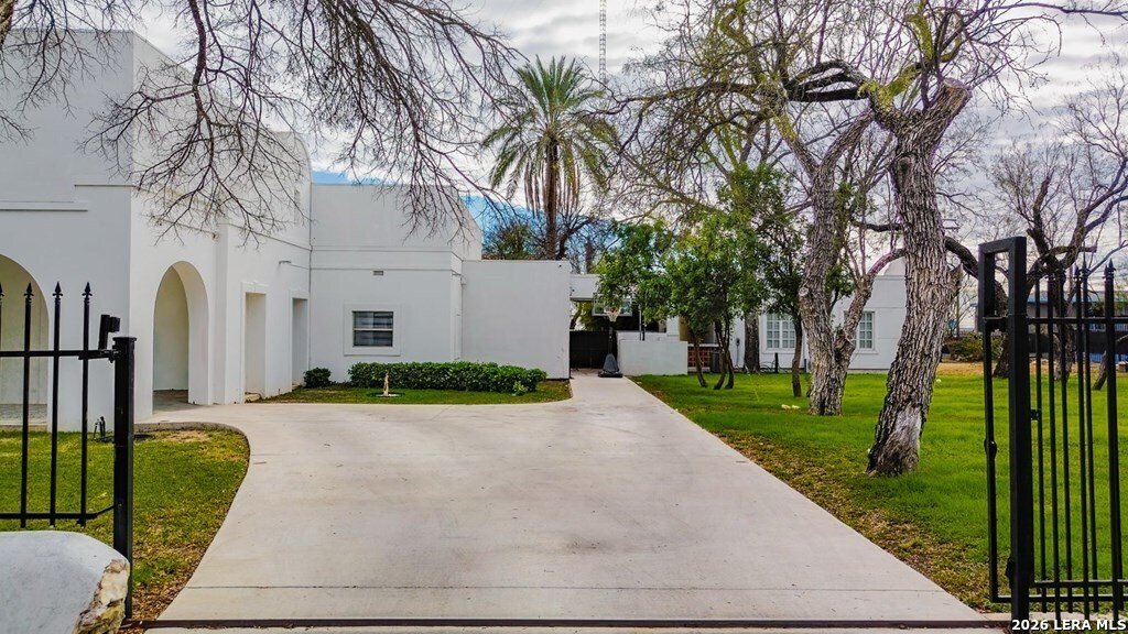 House in Eagle Pass, Texas, United States 2 - 18125550