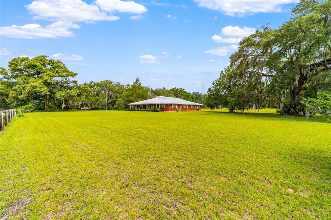 Farm Ranch in Reddick, Florida, United States 3 - 18125175