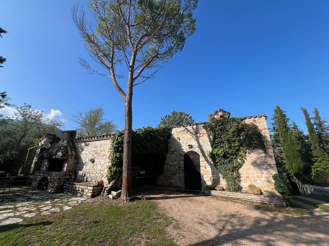 Villa in Fossombrone, Marche, Italy 4 - 18125895