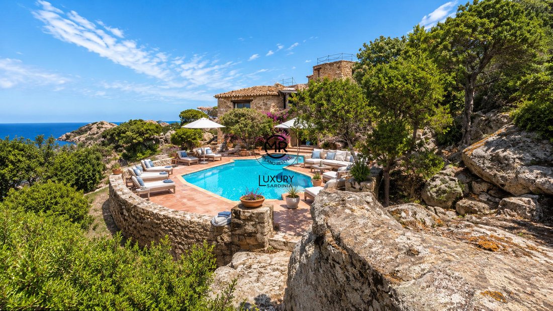 Villa in Rudalza, Olbia, Italy 1 - 17039953