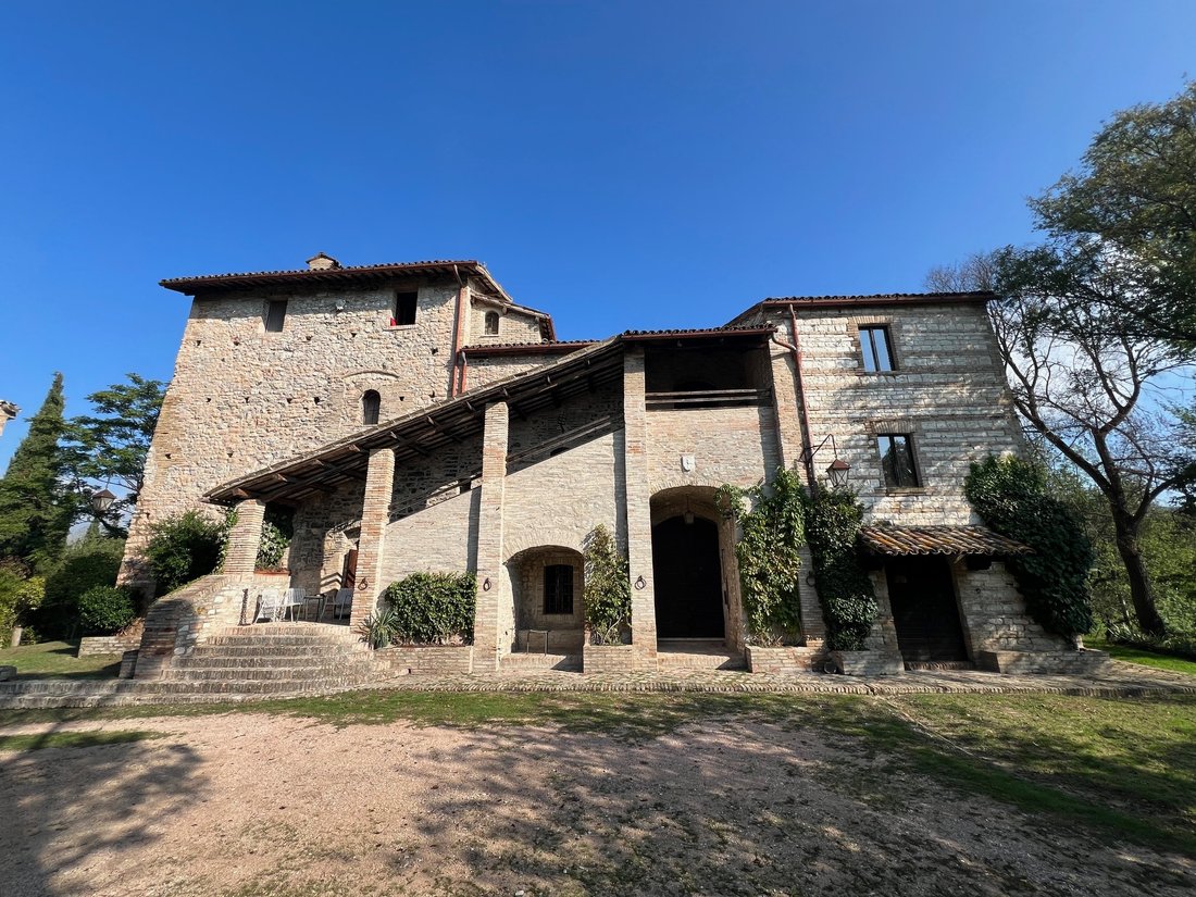 Villa in Fossombrone, Marche, Italy 2 - 18125895