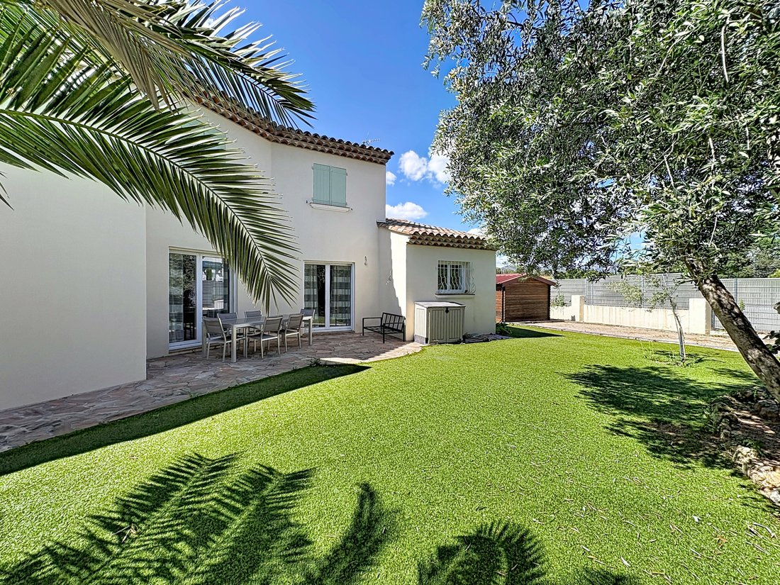 Villa in Le Dramont-Agay-Anthéor-Le Trayas, Saint-Raphaël, France 2 - 18125735