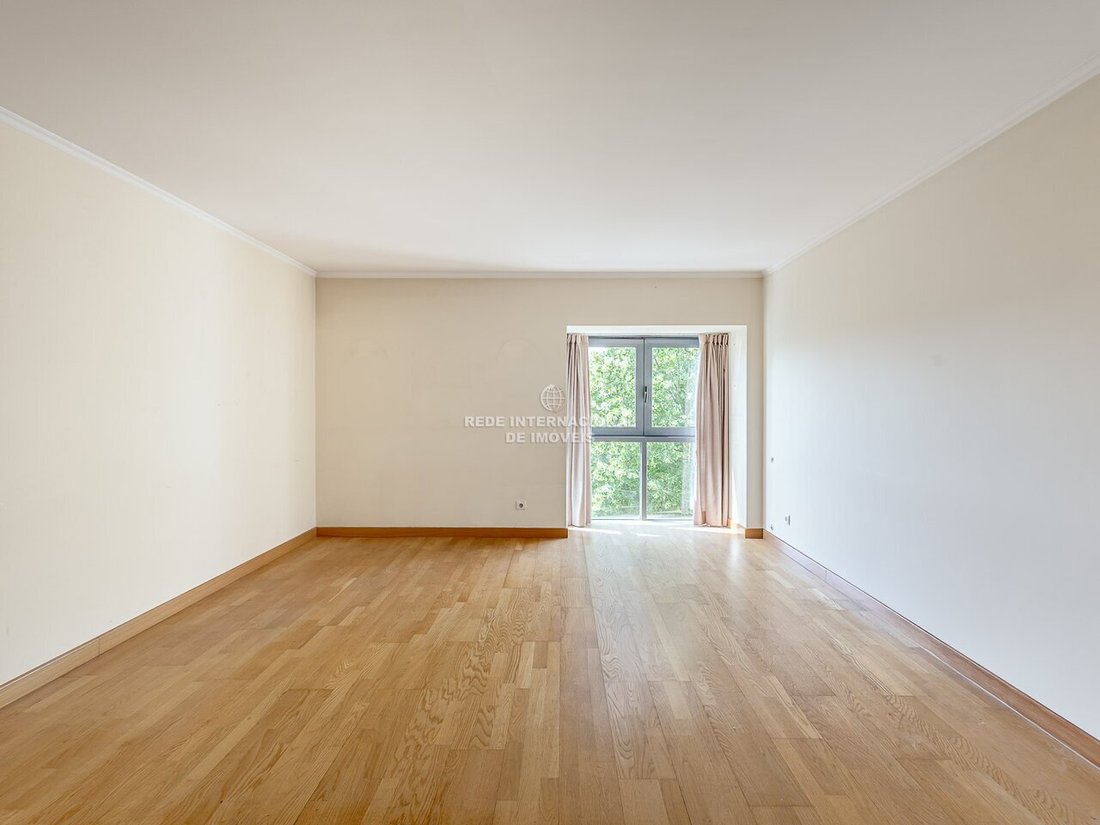 Apartment in Campolide, Lisbon, Portugal 3 - 18126416