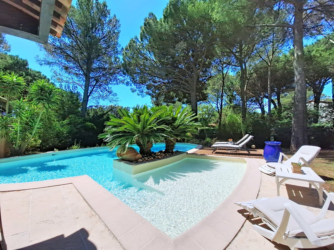Villa in Le Dramont-Agay-Anthéor-Le Trayas, Saint-Raphaël, France 3 - 18125714