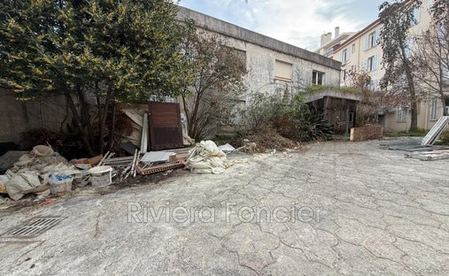 Villa in Les Cougoulins-Rastines, Antibes, France 1