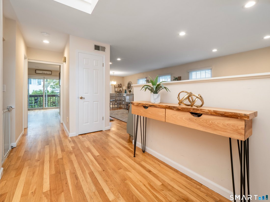 Condo in Stamford, Connecticut, United States 3 - 18125797