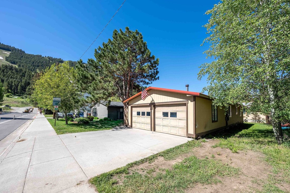 House in Jackson, Wyoming, United States 1 - 18125850
