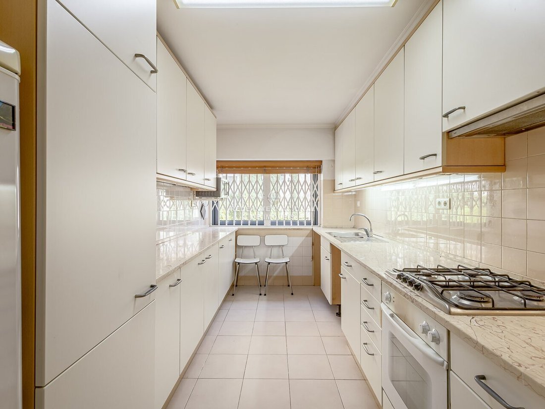 Apartment in Campolide, Lisbon, Portugal 5 - 18126416