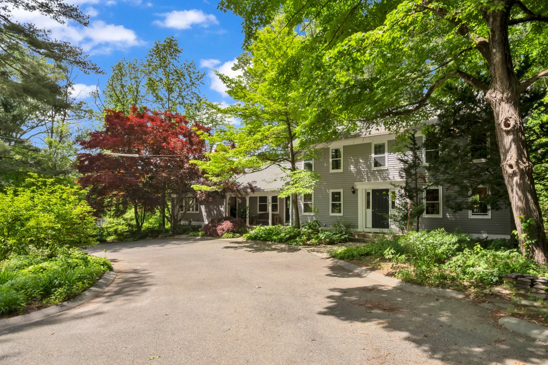 Cumberland, Rhode Island, United States 1 - 18125839