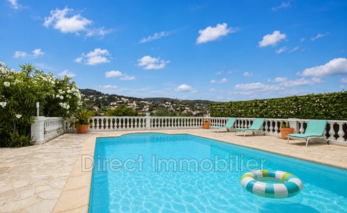 Villa in Centre, Vallauris, France 1