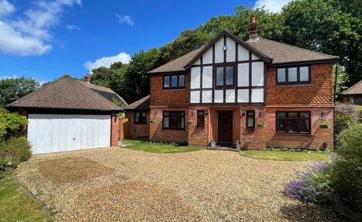 Casa a Walton on the Hill, Reigate and Banstead, Inghilterra 1