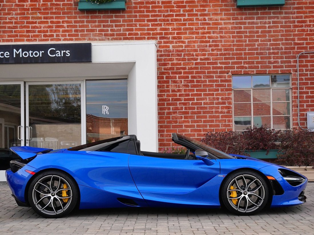 Cabriolet in Beverly Hills, CA, United States 3 - 18126037