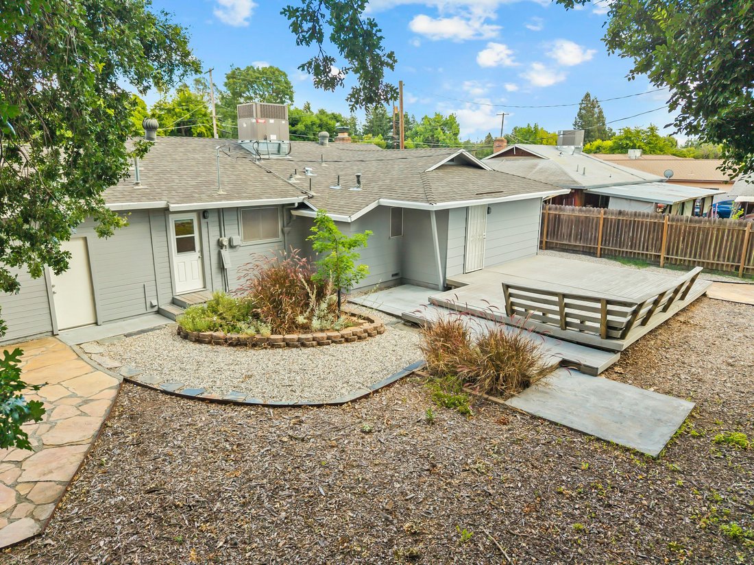 Carmichael, California, United States 3 - 18125963