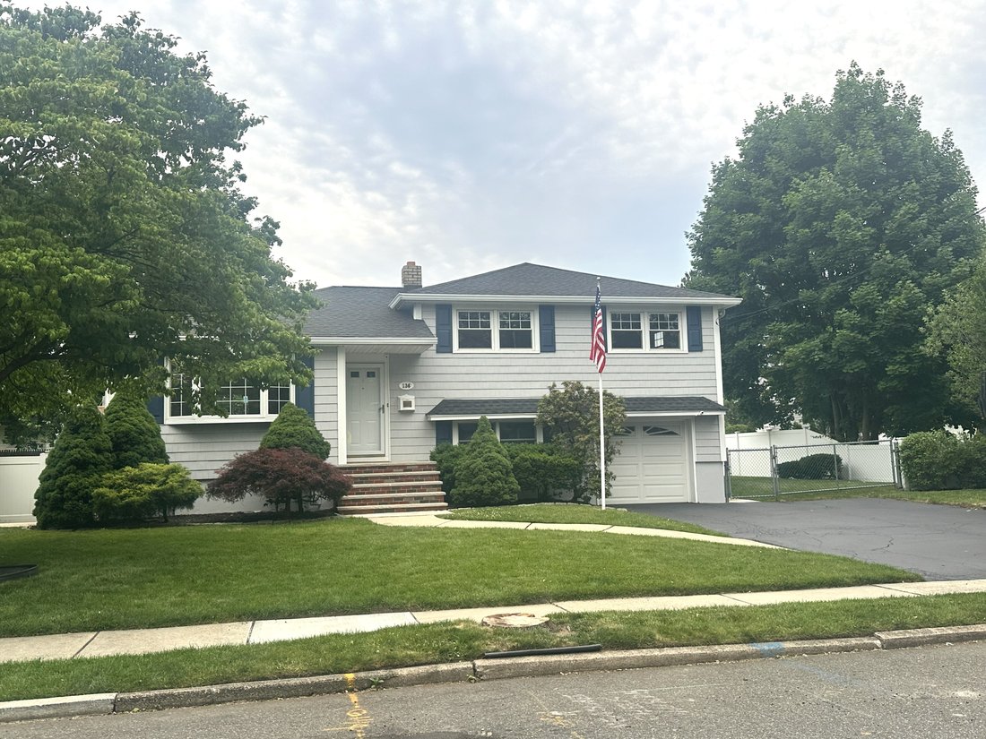 House in New Milford, New Jersey, United States 1 - 18125946