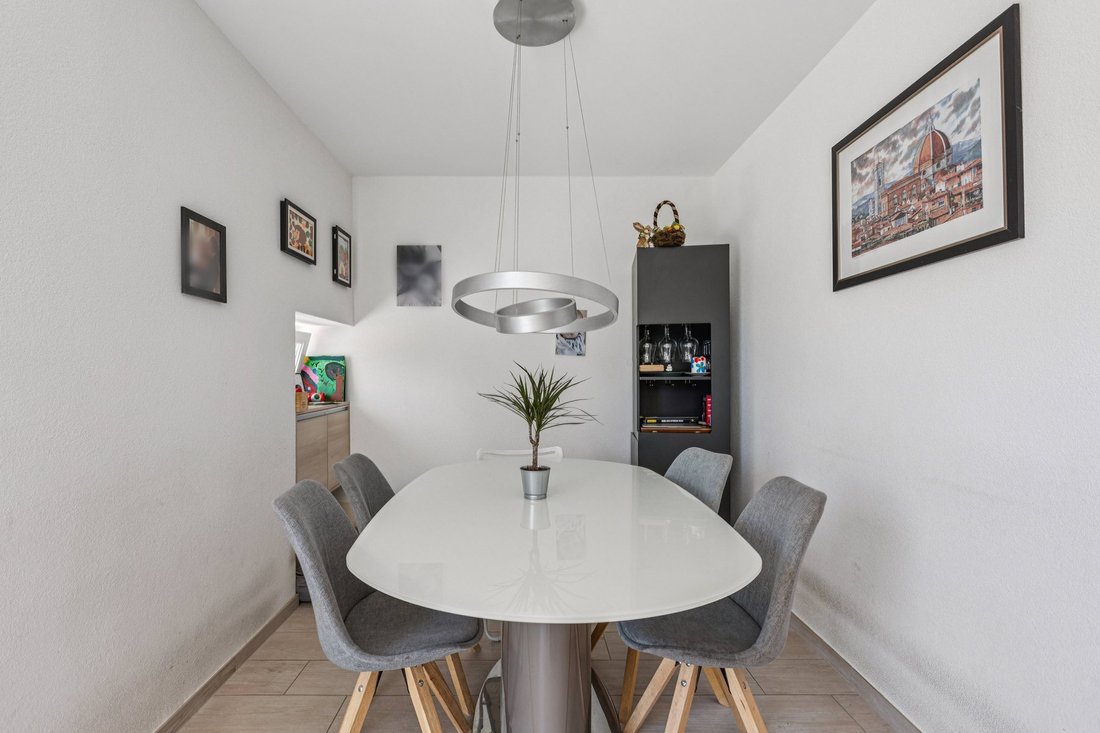 Veyrier, Genève, Switzerland 5 - 18125692