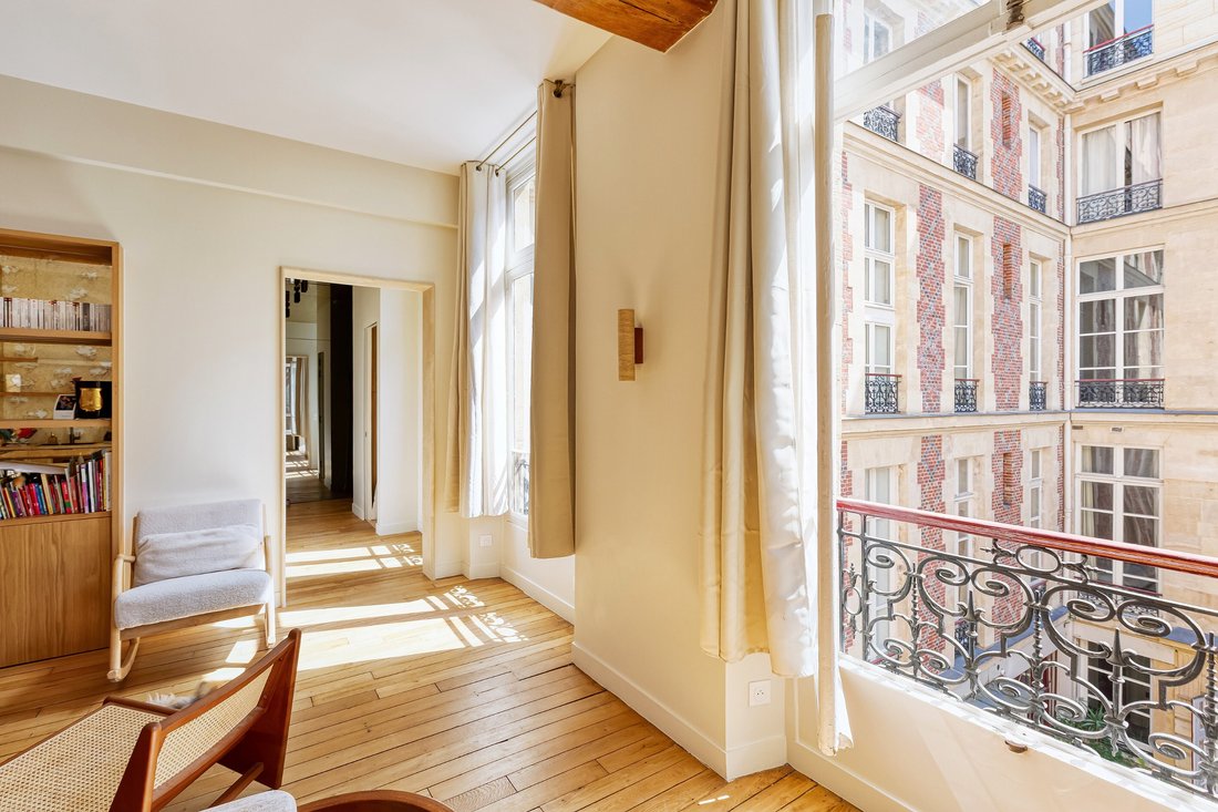Apartment in Saint Gervais, Paris 4e Arrondissement, Paris 4 - 18125652