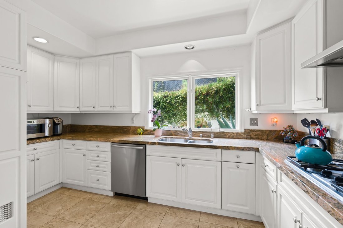 Condo in Malibu, California, United States 5 - 18125675