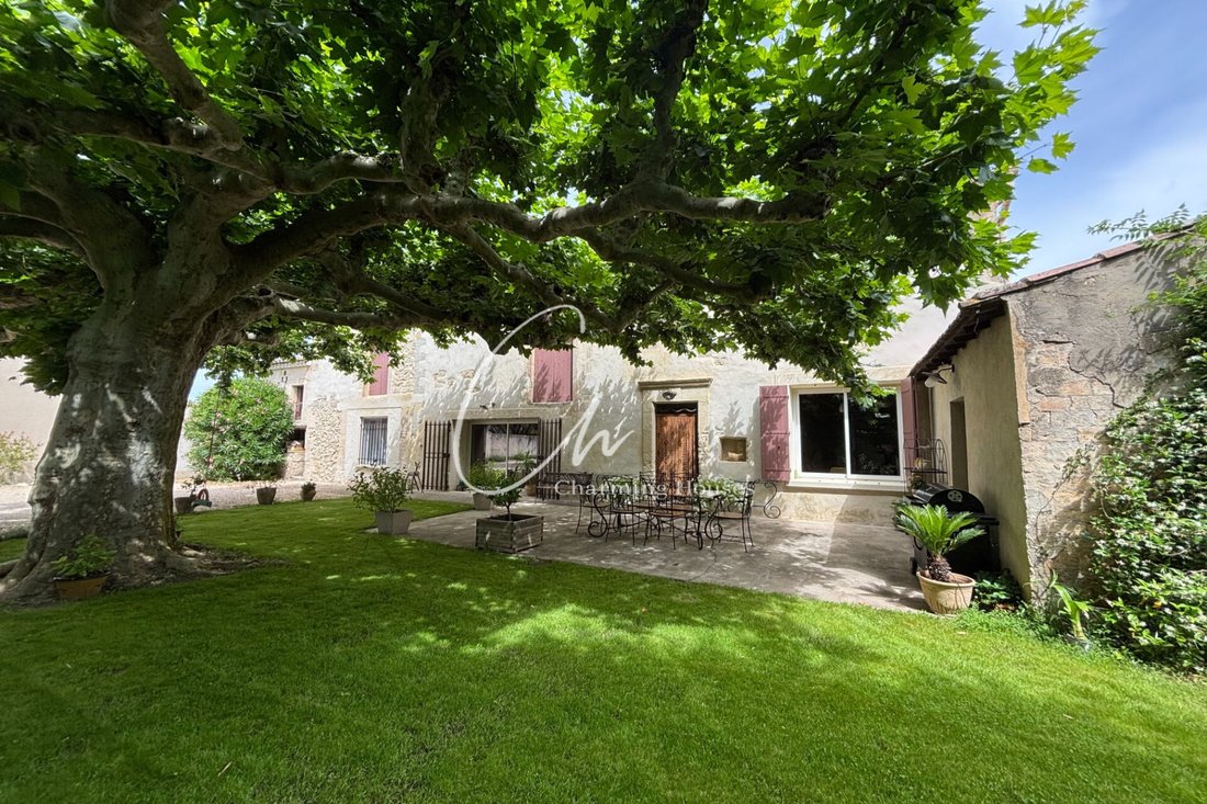 Villa in Châteaurenard, Provence-Alpes-Côte d'Azur, France 2 - 18125906