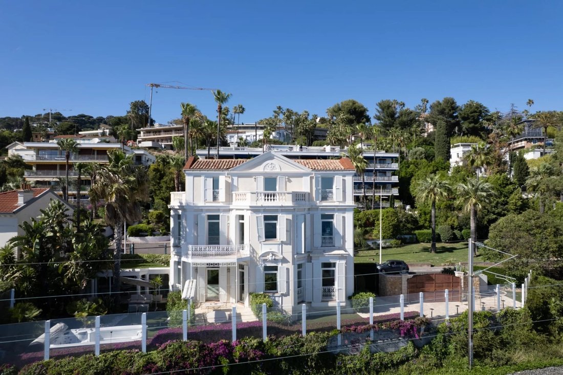 Villa in Cannes, Provence-Alpes-Côte d'Azur, France 2 - 18125575