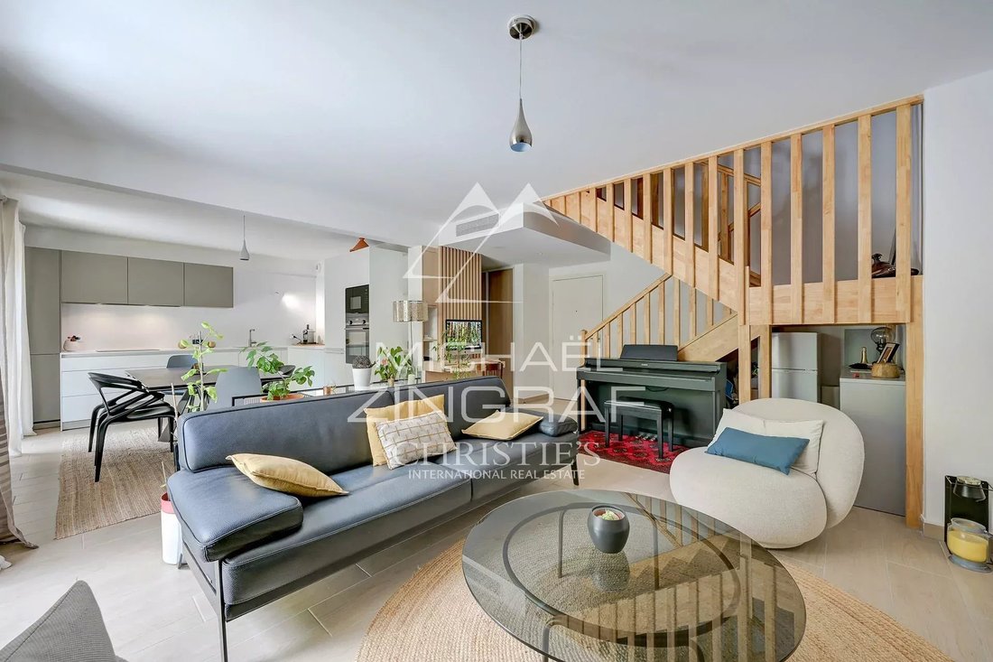 Apartment in Le Pharo, 7e Arrondissement, Marseille 2 - 18125823