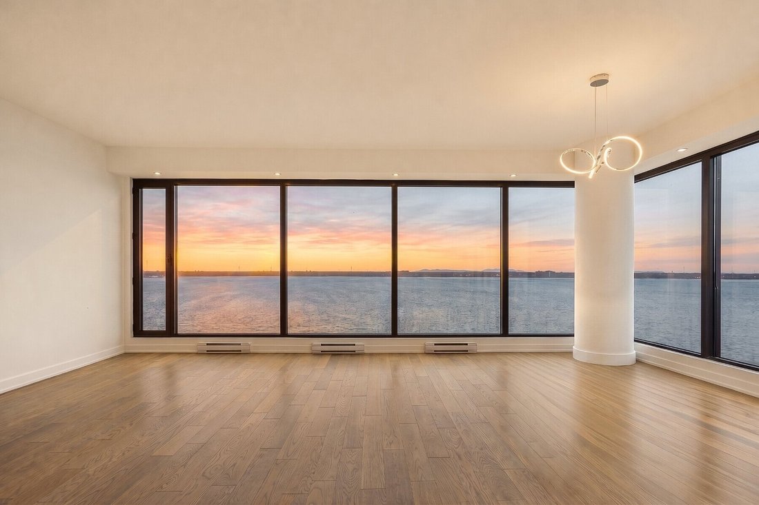 Condo in Montréal, Quebec, Canada 1 - 17675724