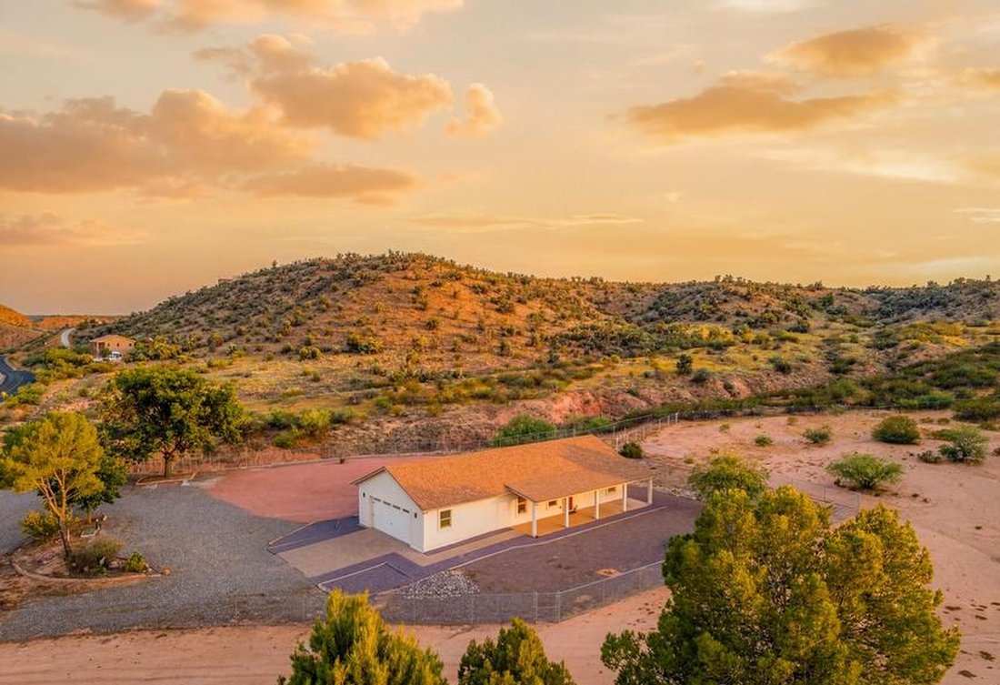 Cornville, Arizona, United States 2 - 18125711