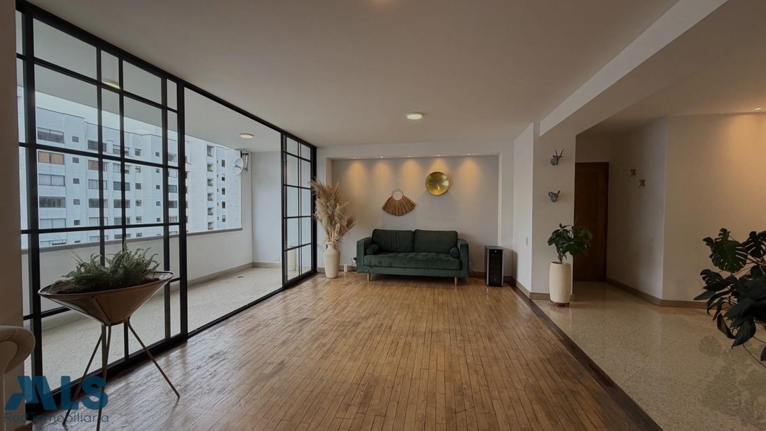 Apartment in Medellín, Antioquia, Colombia 4 - 18125864