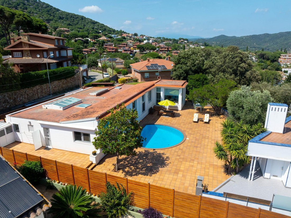Villa in Argentona, Catalonia, Spain 2 - 18125762