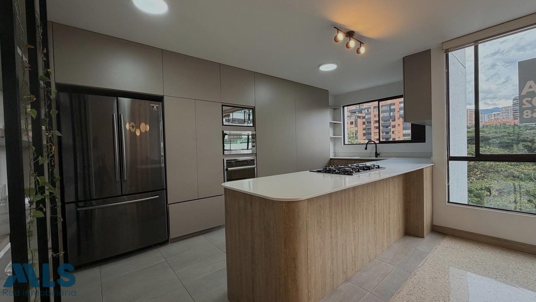 Apartment in Medellín, Antioquia, Colombia 1 - 18125864