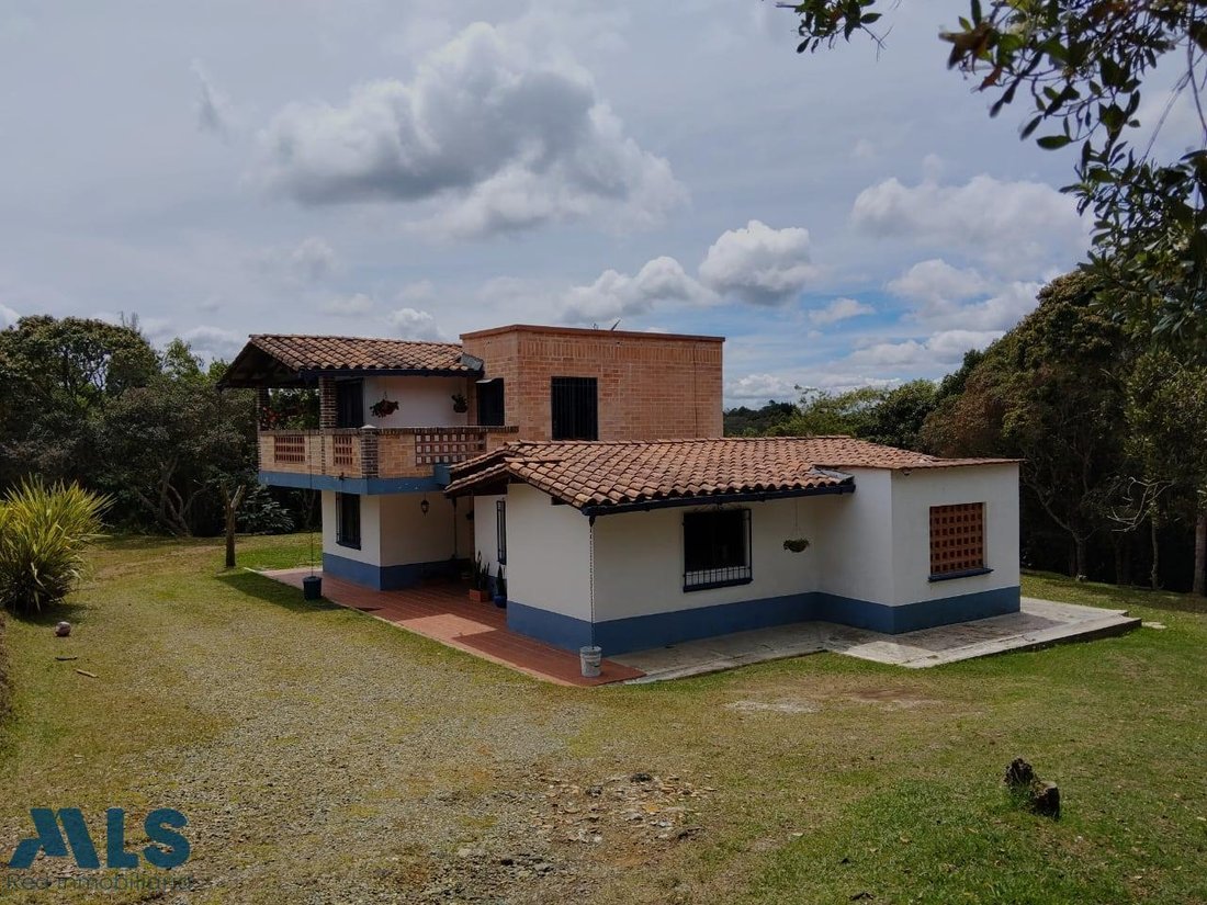 Land in Santa Elena, Antioquia, Colombia 4 - 18125863