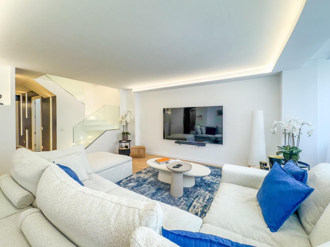 Apartment in Andorra la Vella, Andorra la Vella, Andorra 1 - 18125803