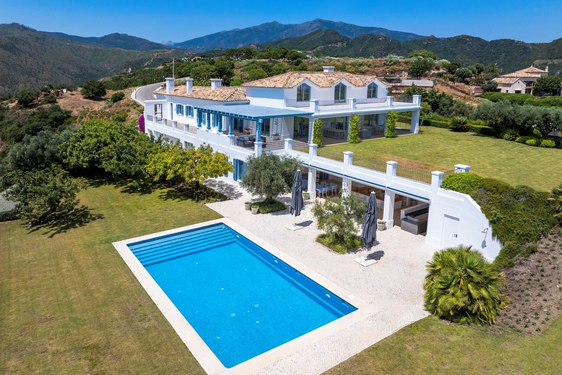 Villa in Benahavis, Andalusia, Spain 1 - 18126041