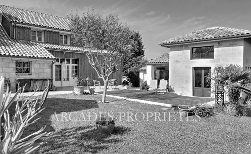 Estate in Libourne, Nouvelle-Aquitaine, France 1