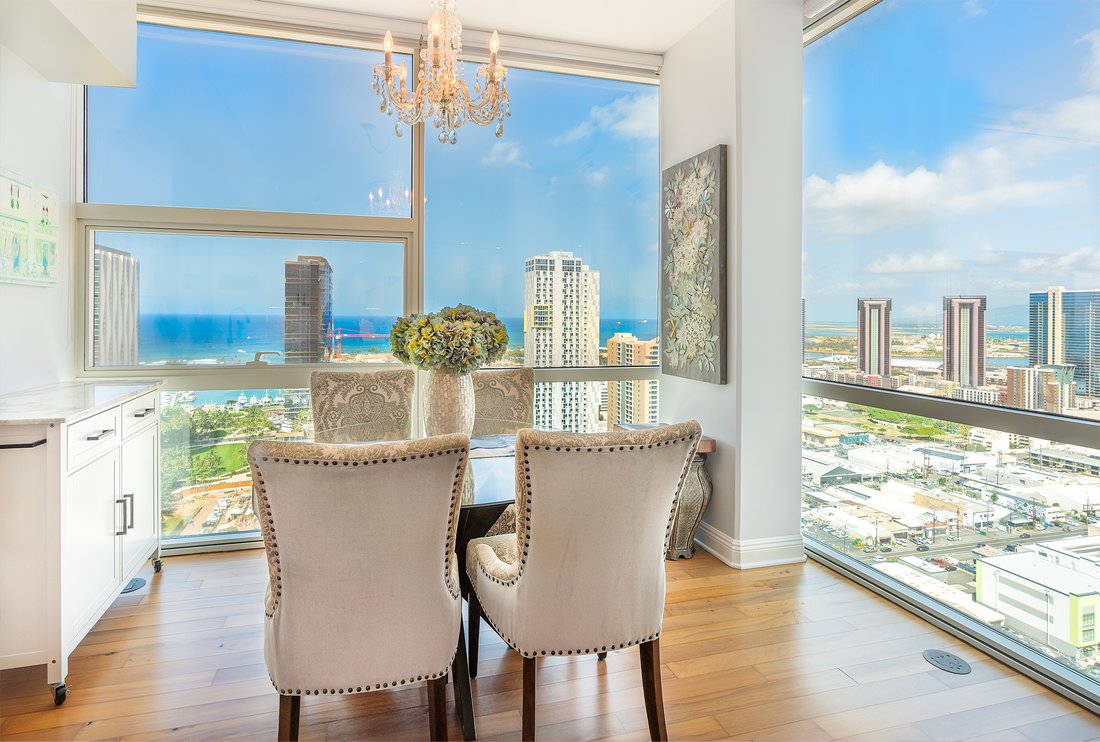 Condo in Honolulu, Hawaii, United States 3 - 18125665
