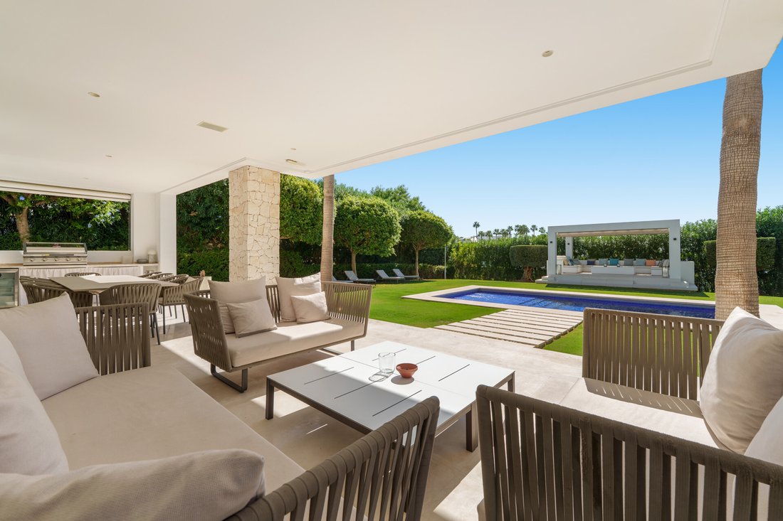 Villa in San Pedro de Alcantara, Andalusia, Spain 4 - 18126065