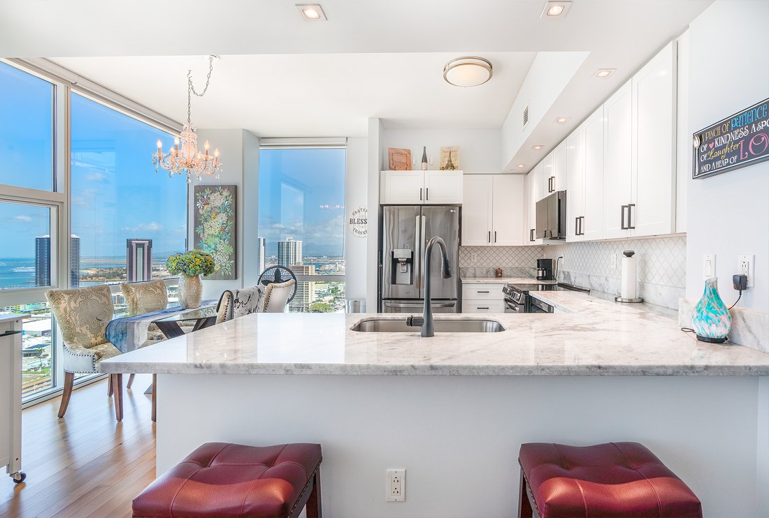 Condo in Honolulu, Hawaii, United States 5 - 18125665